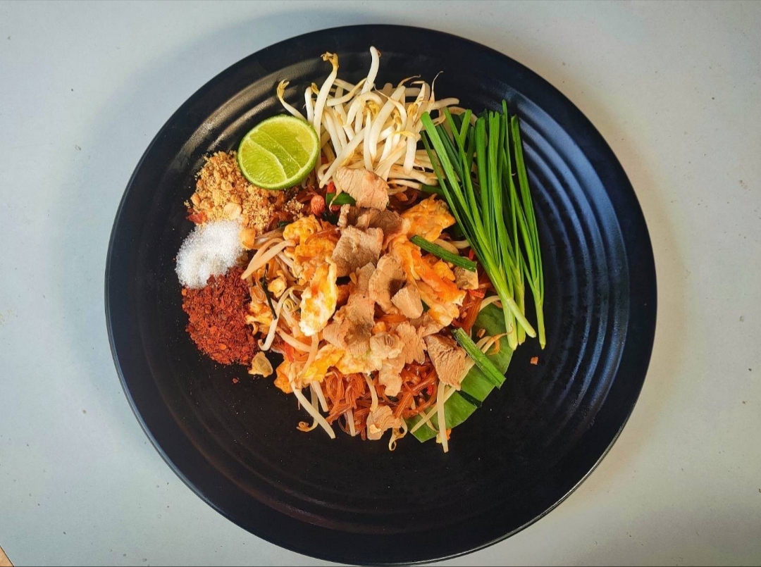 ผัดไทยครัวบ้านย่า